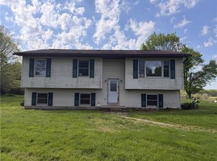 362 Stoneboro Rd, Grove City, PA 16127
