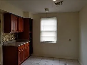 3 bed, 1.0 bath, 1000 sqft, $1,595 — Photo 2