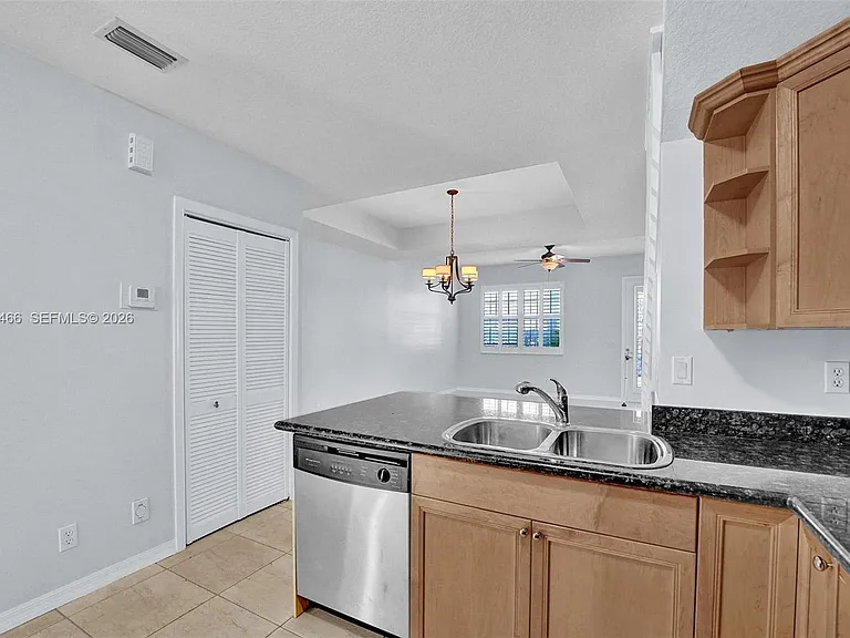 602 S Federal Hwy #12 — Photo 10
