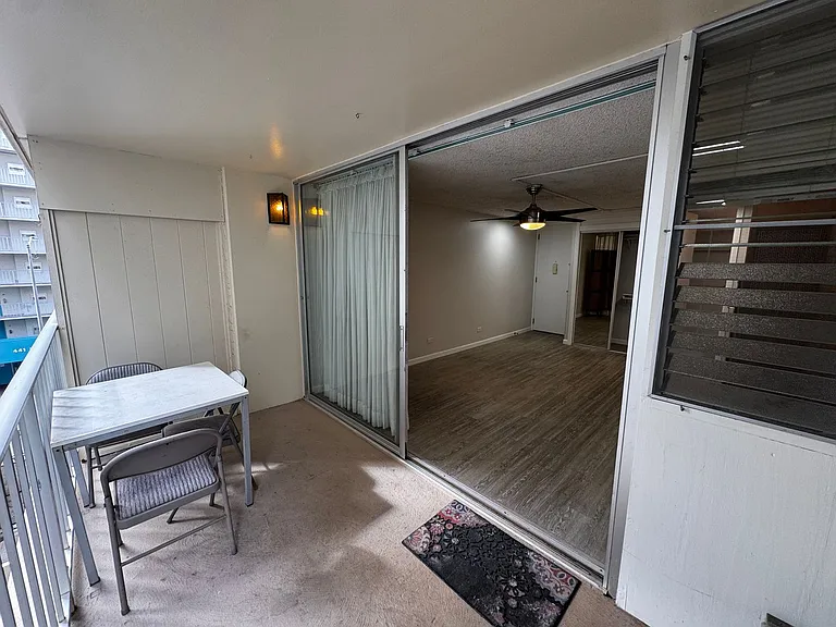440 Lewers St #403 — Photo 7
