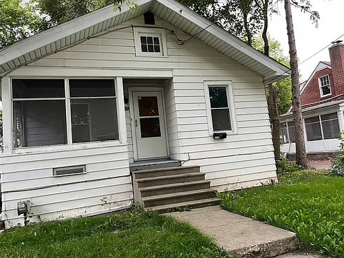 2113 Avon St Photo 1