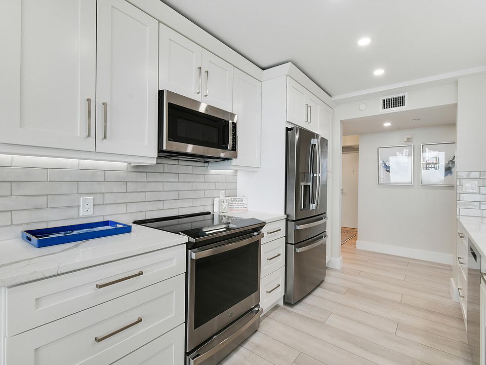 1st image of 123 Lakeshore Drive #1145