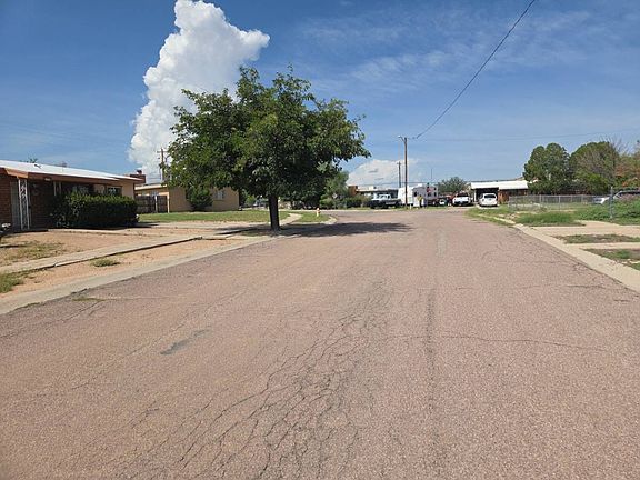 4th image of 622 E Post Rd