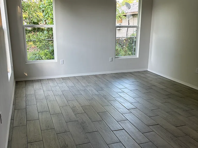 3301 NE 11th St — Photo 12