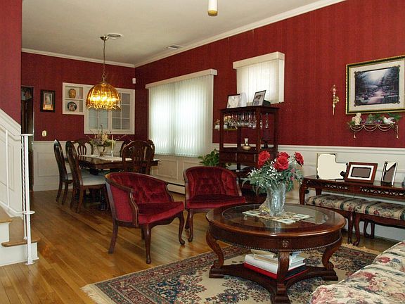 Living Room/Dining Room
