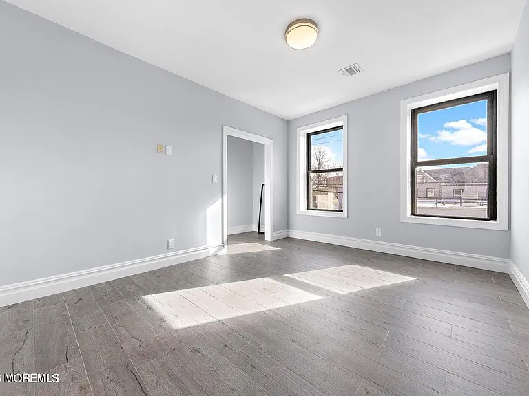 160 Monmouth St #2 — Photo 18