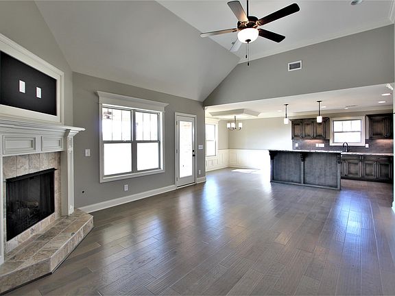 4th image of 128 Neecee Dr