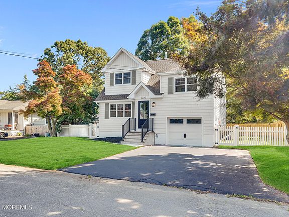 4th image of 2220 Mahoney Drive