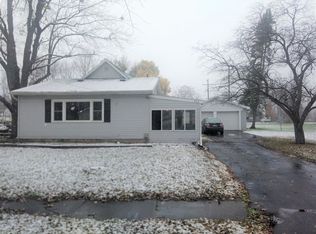 915 N Cass Ave, Vassar, MI 48768