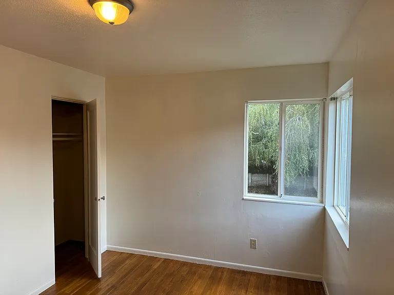 3674 SE Center St #3 — Photo 20
