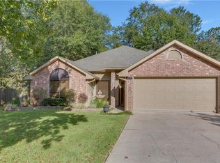 119 Cherokee Dr, Abita Springs, LA 70420