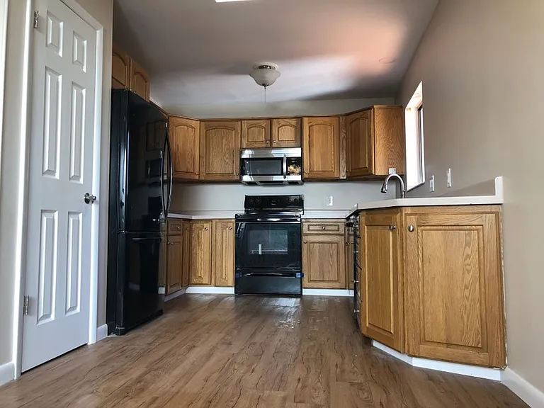 8410 S Kings Hill Dr — Photo 27