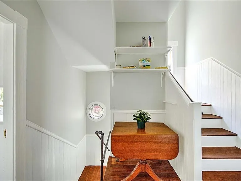 240 Brown St #2 — Photo 31