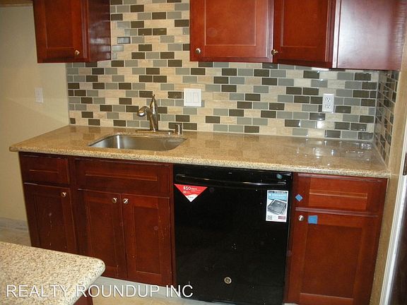2nd image of 6108 Oakgreen Cir