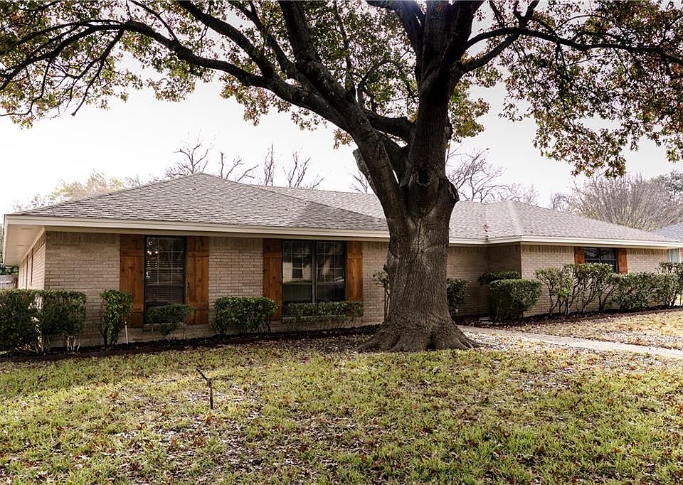 1st image of 4900 Lake Englewood Dr