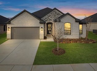 900 Beall St, Denton, TX 76207