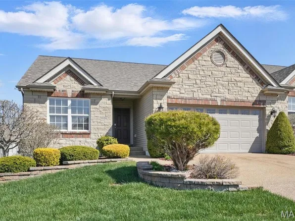 909 Daffodil Ridge Dr, O'Fallon, MO 63366