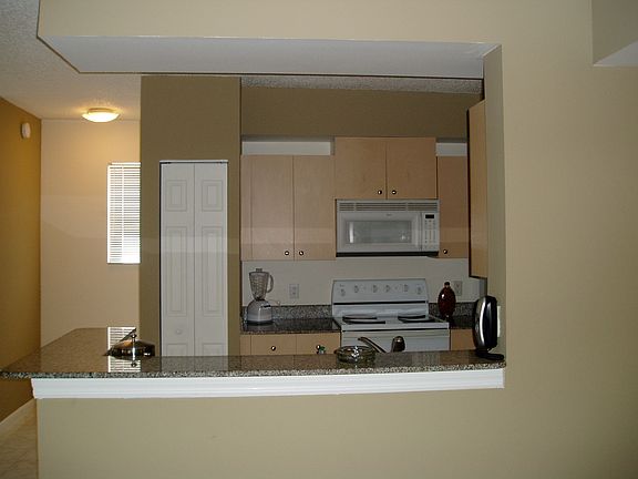 5th image of 2421 Centergate Dr APT 205