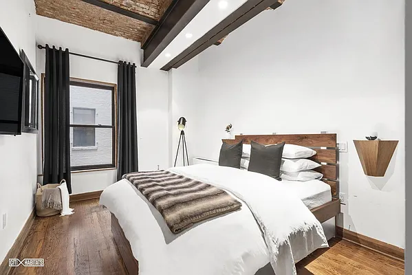 Sold by Citi Habitats | media 12