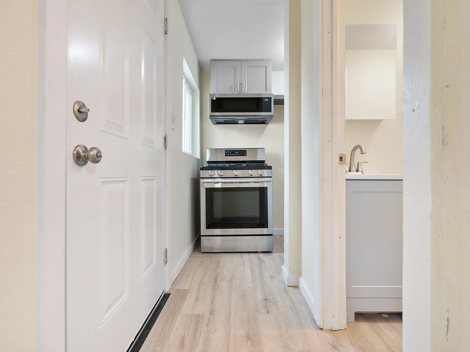 1 bed, 550 sqft, $1,345 — Photo 2