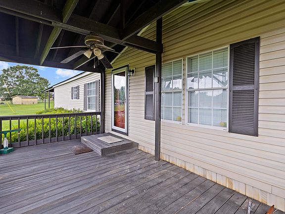 4th image of 3217 Linda Ln