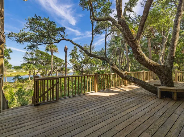 411 Pelican Flight Dr, Dewees Island, SC 29451