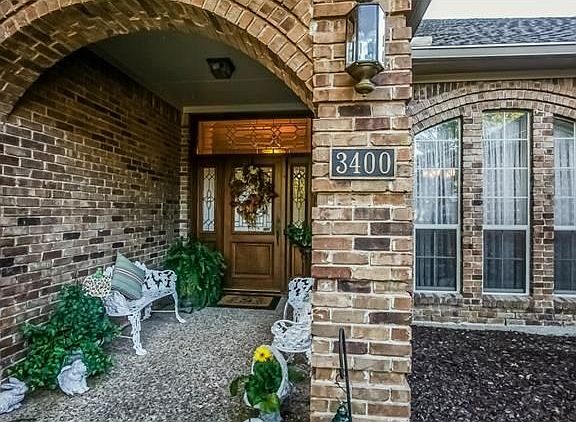 2nd image of 3400 Melanie Ln