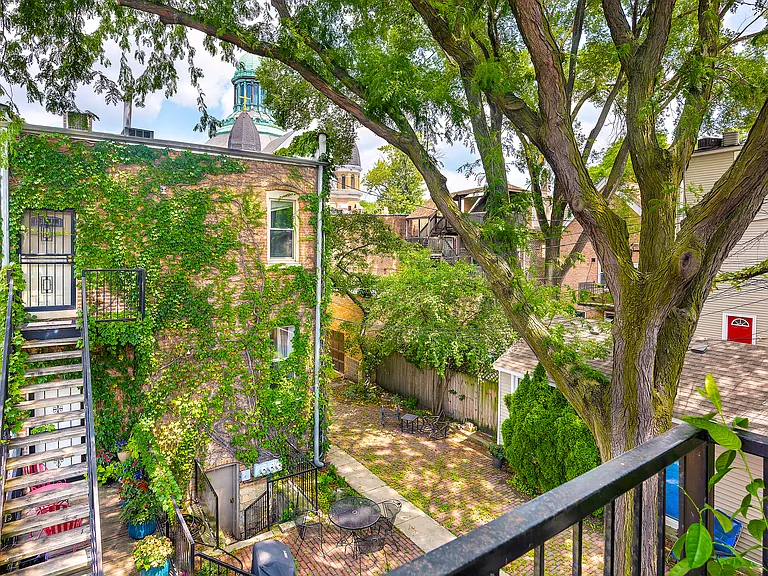 1337 W Flournoy St #2R — Photo 9