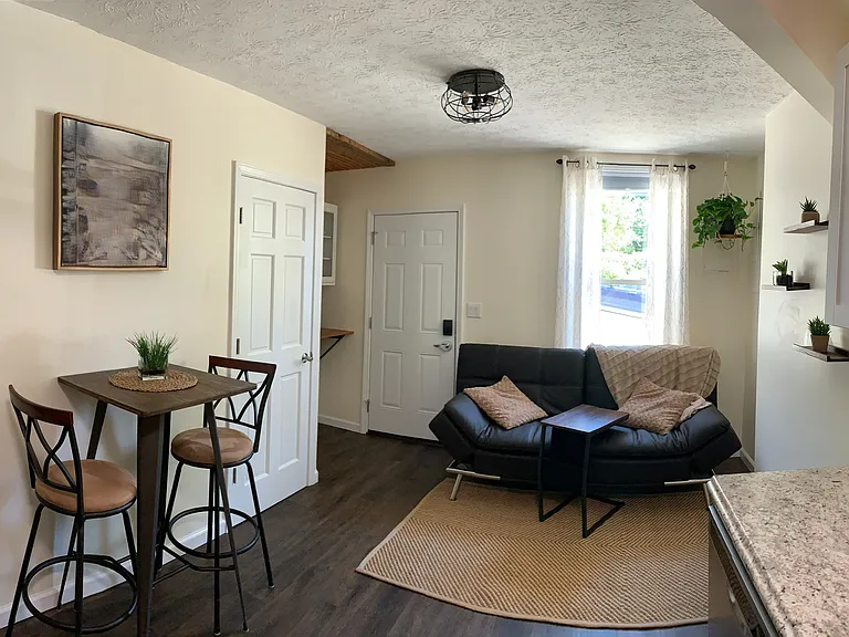 1619 Mansfield St #2 — Photo 7