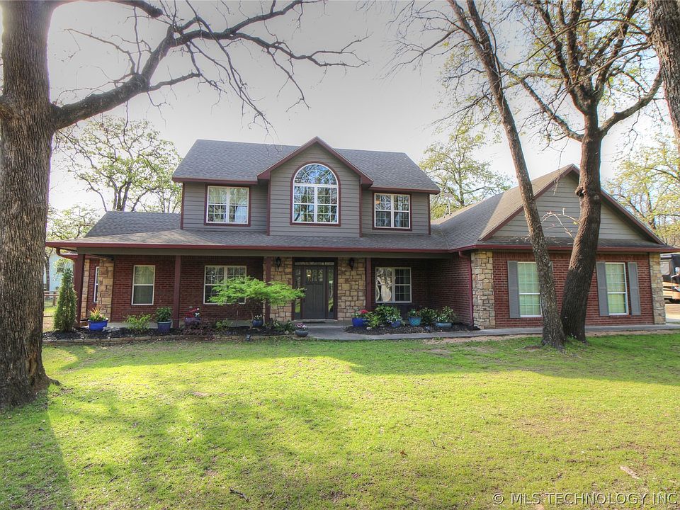 1st image of 2713 Redbud Ln