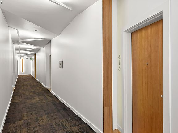 2nd image of 1455 N Killingsworth St APT 413