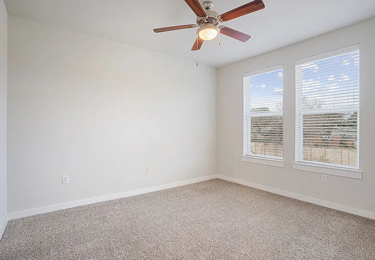 4000 Hulen Apartments — Photo 19