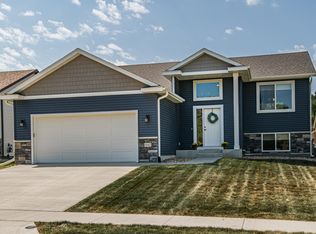 6843 Gaillardia Dr NW, Rochester, MN 55901