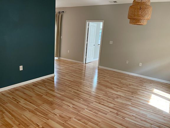 3rd image of 4233 Turnworth Arch