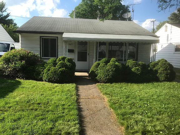 3rd image of 1629 E Meyers Ave