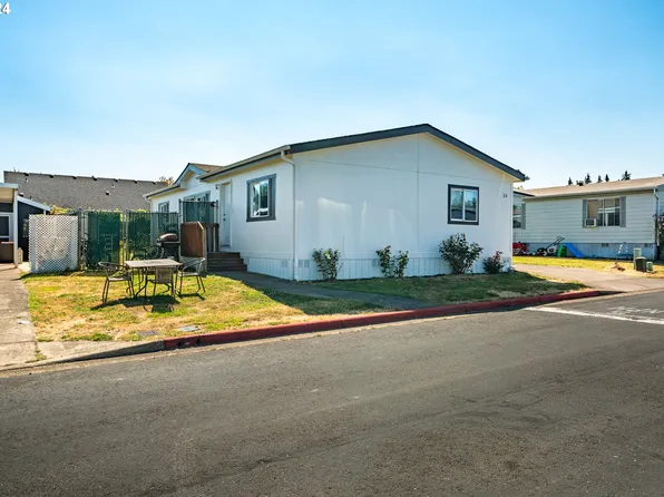 1015 Oak St Unit 23, Silverton, OR 97381
