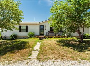 906 S Buckner Tarsney Rd, Buckner, MO 64016