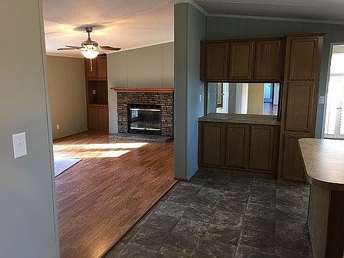 3rd image of 419 Tulip Avenue