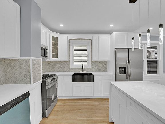 4th image of 10948 164th St