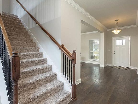 2nd image of 9527 Pebble Stone Dr