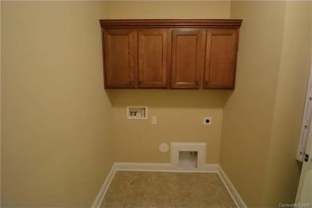 16434 Hawfield Woods Ln — Photo 19