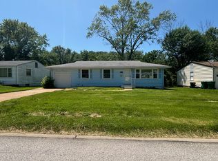 9749 Calumet Dr, Saint Louis, MO 63137