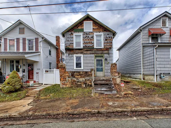 227 Avenue A, Latrobe, PA 15650