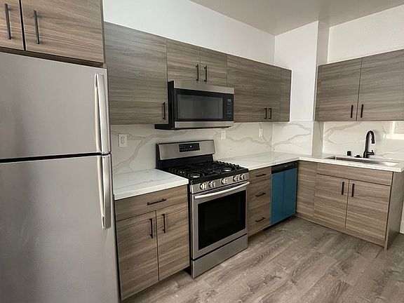 3rd image of 1501 38th Ave APT 12