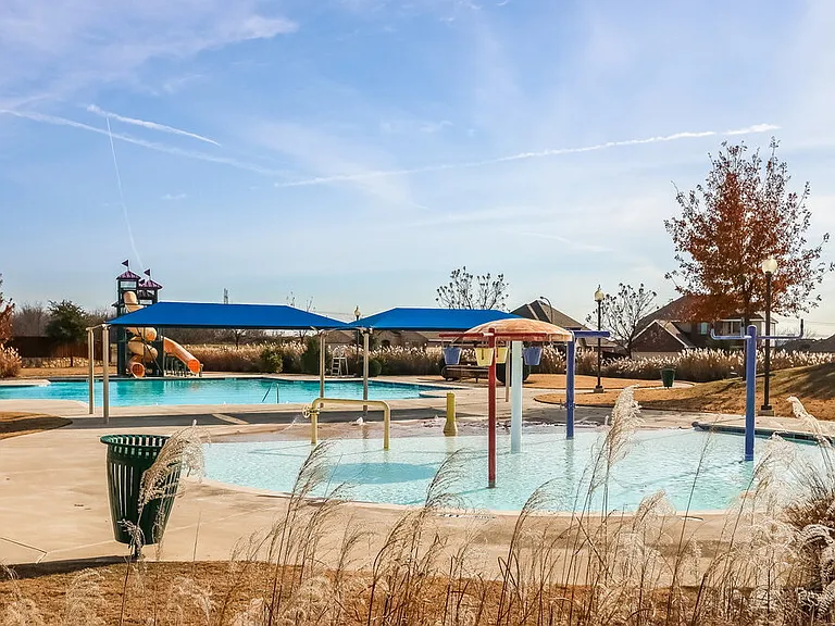 10001 Chrysalis Dr — Photo 17
