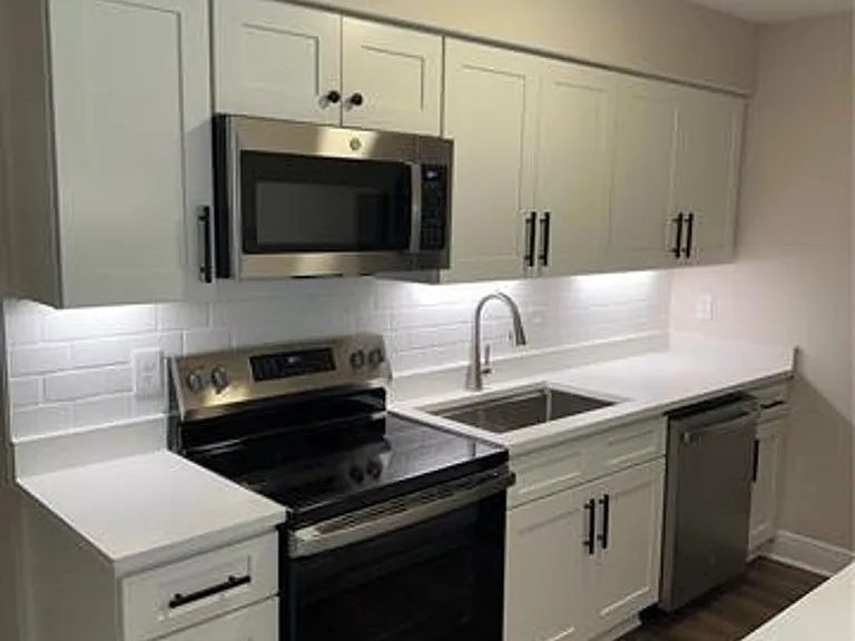 4638 Pontchartrain Dr #R — Photo 24