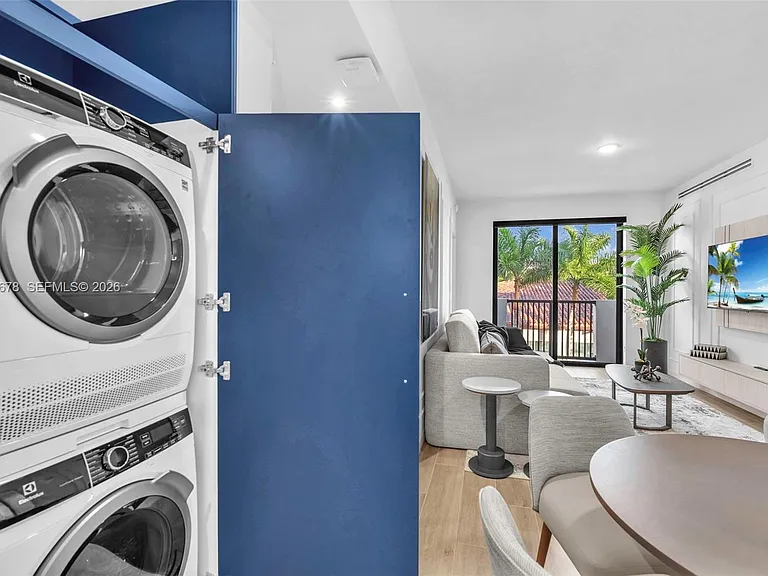 4220 Laguna St #505 — Photo 11