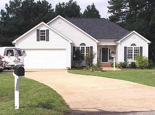 6208 Thurlow Ct, Holly Springs, NC 27540