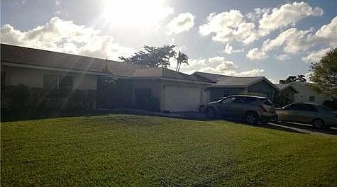 1st image of 10114 NW 71st St