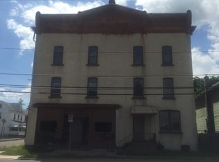 800 Birkbeck St, Freeland, PA 18224